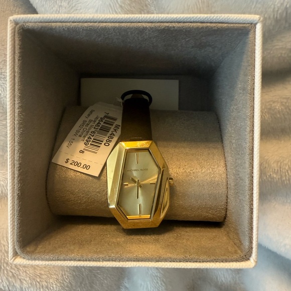 Michael Kors Women’s Black Leather Watch - Picture 1 of 4